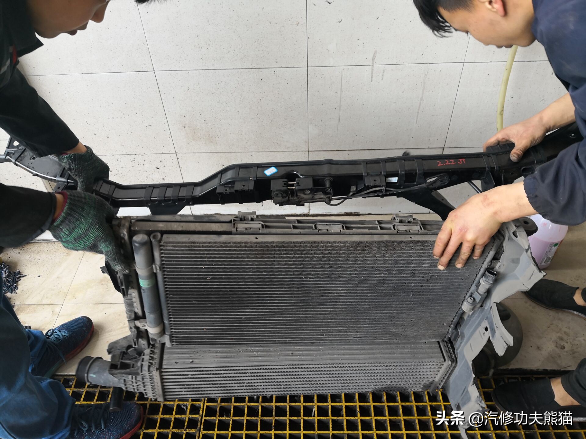 2013奥迪a4l烧机油怎么解决,奥迪a4l哪一款开始烧机油不严重