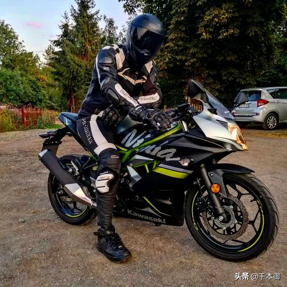 川崎摩托车中哪一款车最好,川崎摩托车有什么标志