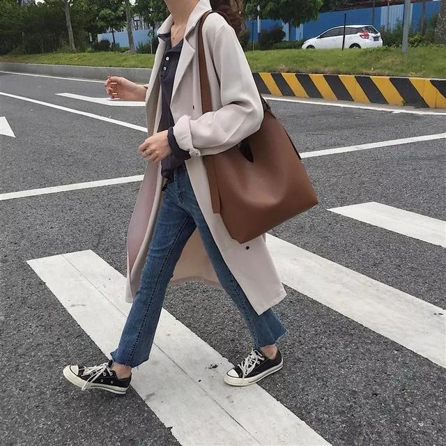 教你用批发价买衣服包包,10元批发衣服包包