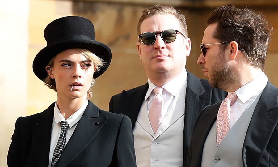 甜！英国贵族超模爱上美国女演员，机场热吻，狂撒狗粮