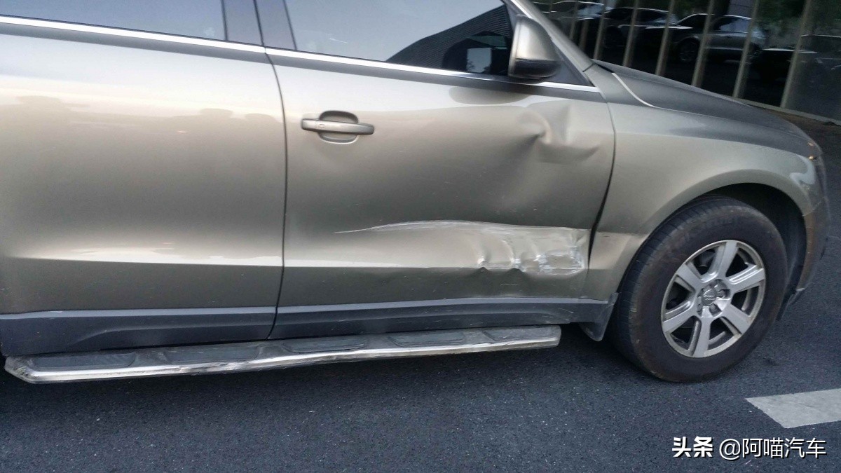 车门被撞到底是修复还是换,车门被撞了更换好还是修复好