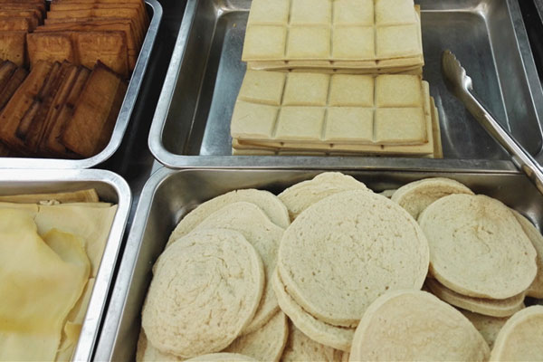 女性进入更年期会出现哪些症状,更年期腿部不适的症状有哪些