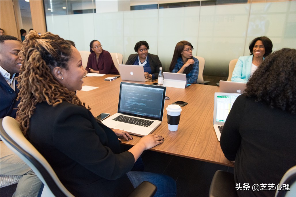 心理学怎么看出一个人是否撒谎,心理学怎么看人说谎