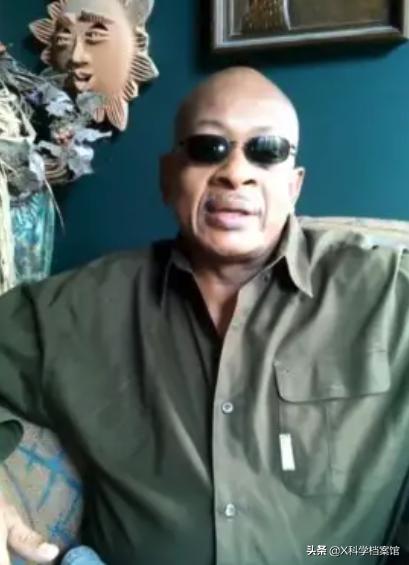 宠物蛇什么情况袭击人,宠物蛇吃活食会有攻击性吗