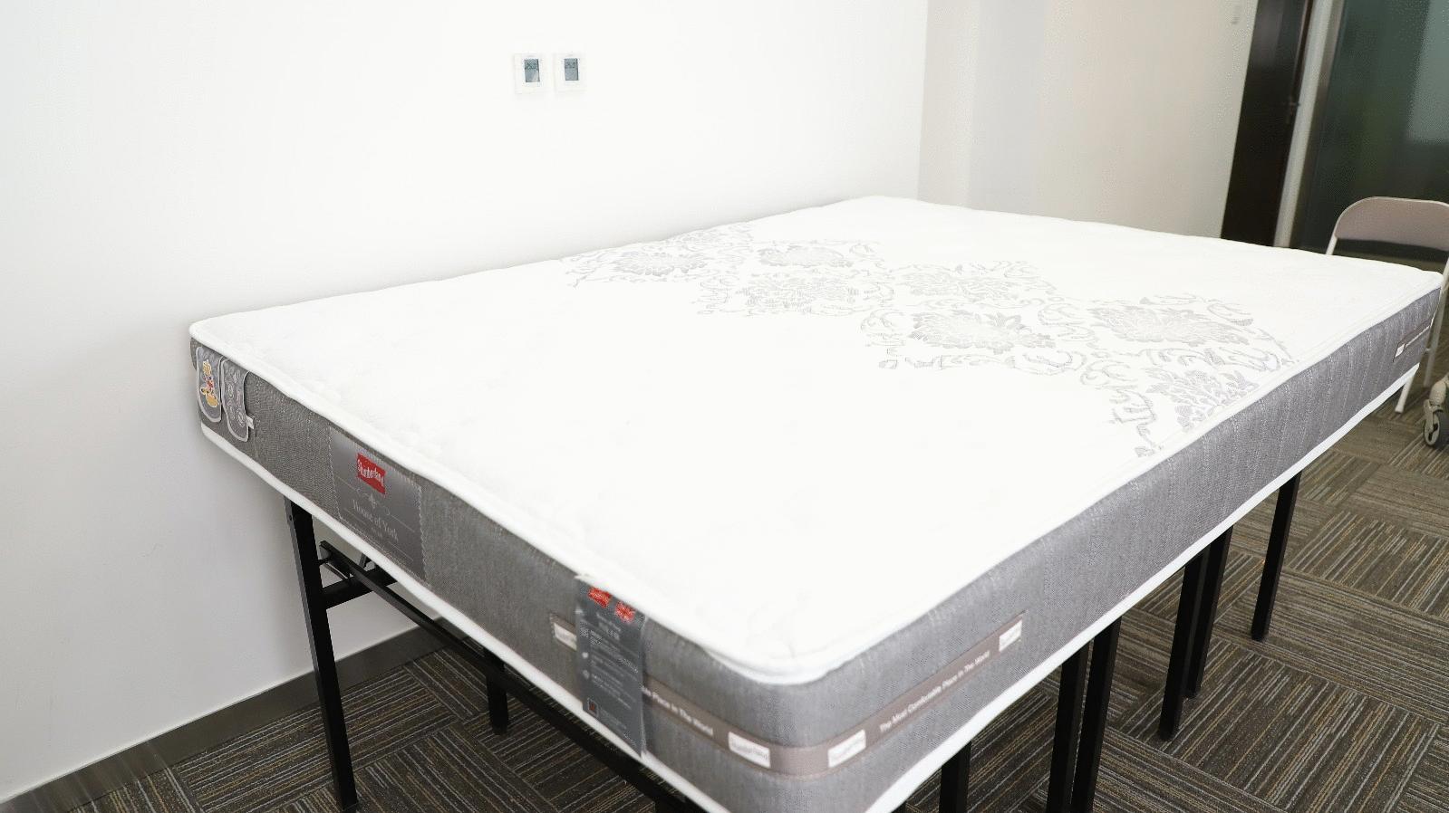 斯林百兰皇家蓝宝石床垫怎么样,斯林百兰床垫和雅兰床垫哪个好