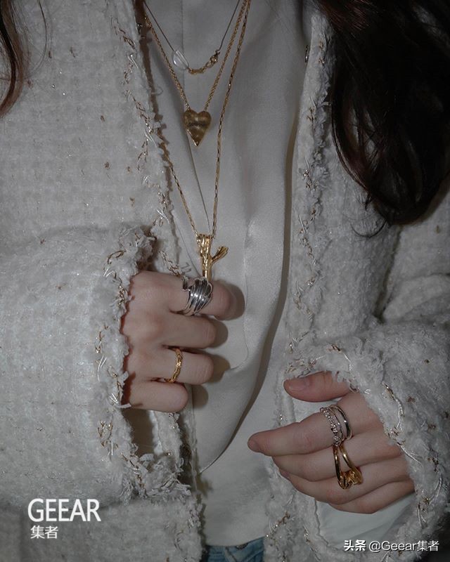 韩素希大爱心项链什么品牌,韩素希戴的首饰是哪个牌子