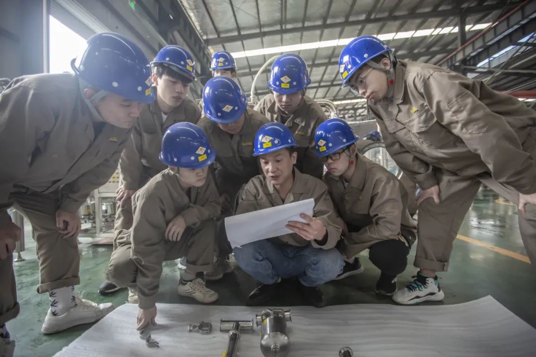 面对面听诉求，实打实优环境：宜春劲吹宜业春风