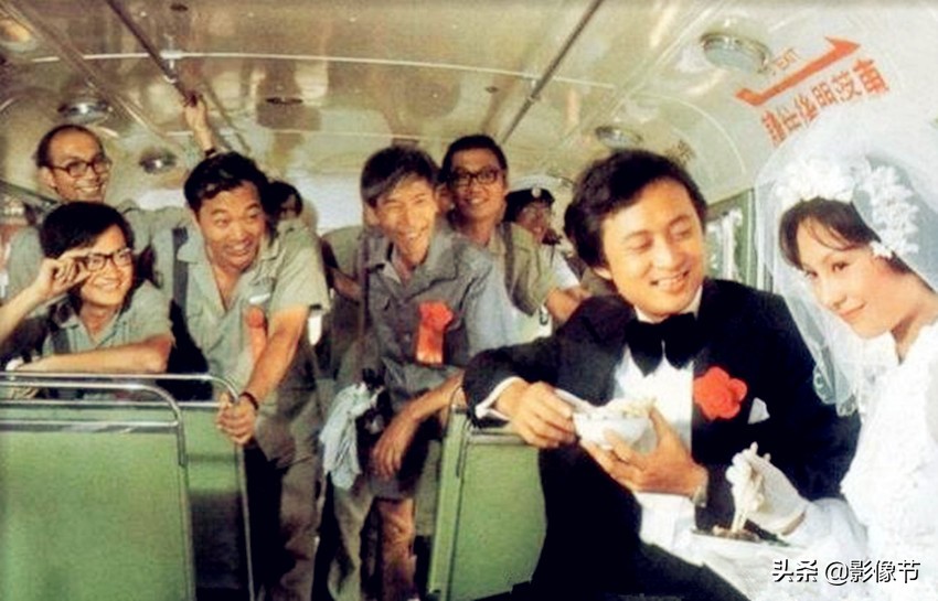 《巴士奇遇结良缘》字幕版,巴士奇遇结良缘正片