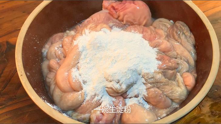 清洗猪大肠可加醋吗,清洗猪大肠加明矾好不好