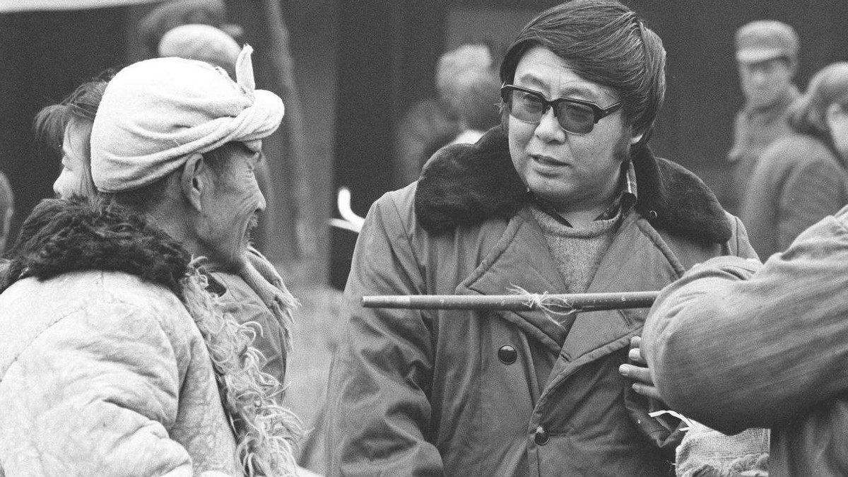 路遥的一天从中午开始,路遥一天抽几包烟