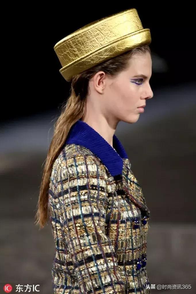 “埃及风”也刮到了时尚圈？CHANEL用金丝银线为你解答！