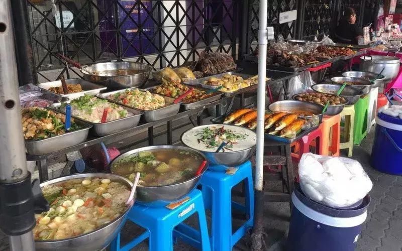 代购街？女人街？带你玩转曼谷辉煌区！吃喝玩乐、拜神按摩全搞定