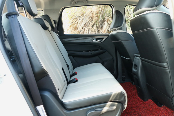 宝骏730cvt时尚型16年还值多少钱,宝骏730cvt自动挡二手车价格