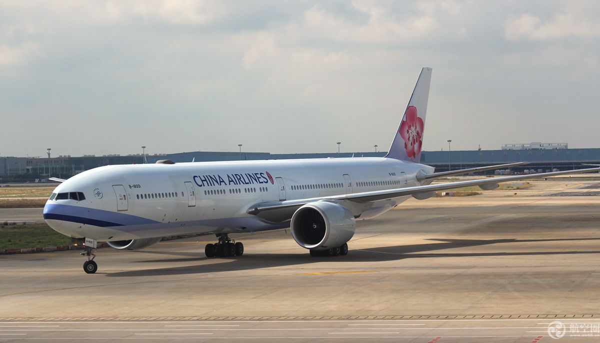 飞机座位号e字母是靠窗的,飞机座位abcdef分别是什么位置