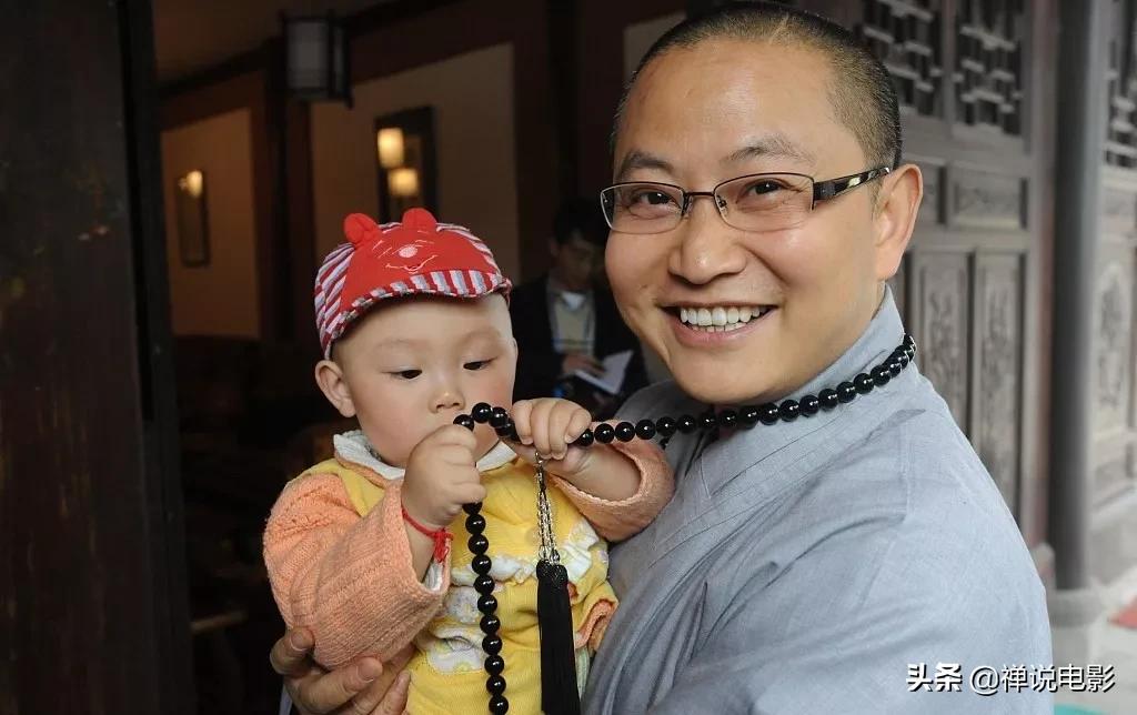 汶川地震13周年罗汉娃重回罗汉寺,汶川地震罗汉娃重返罗汉寺合影