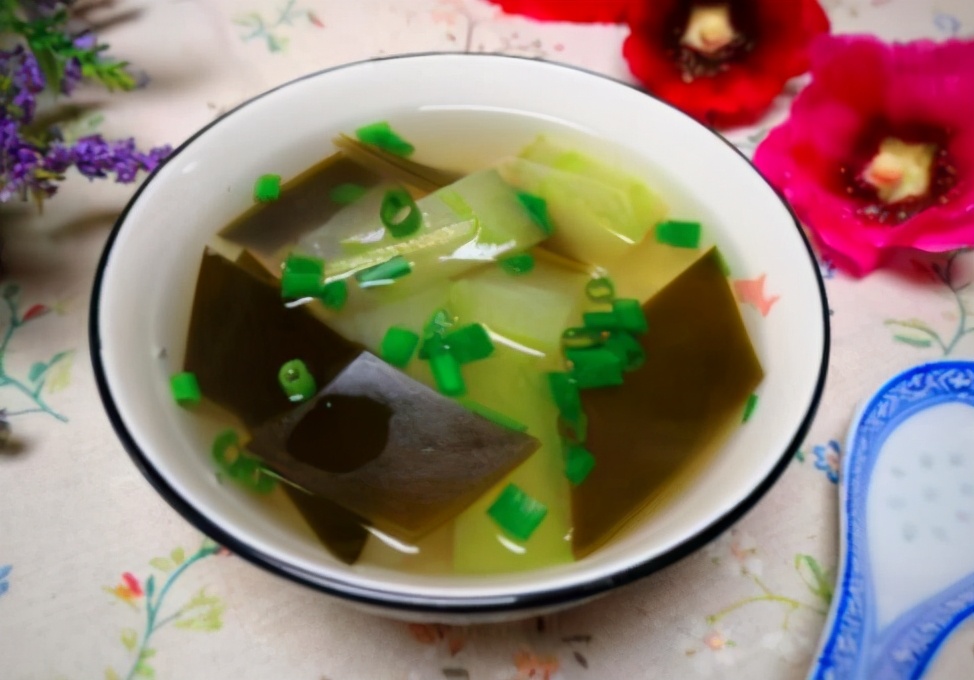 春天吃海带的好处和坏处,男性吃海带有什么好处