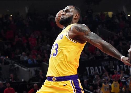 世界体育明星总收入前十的人是谁,2023全球体育明星收入前十名