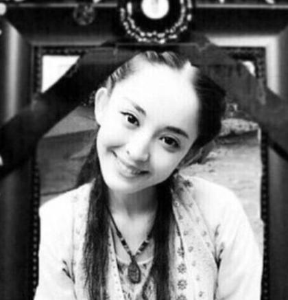 娜扎被p黑白照,戏没演好被导演骂