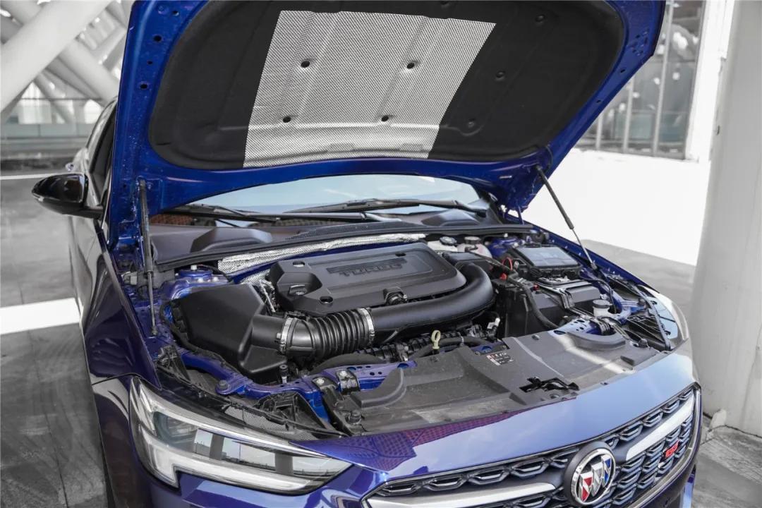 君威GS减震悬架,新款君威gs改避震效果