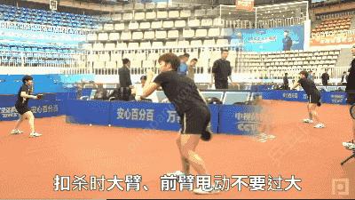 讲解平高球技术动作,高手杀球慢动作