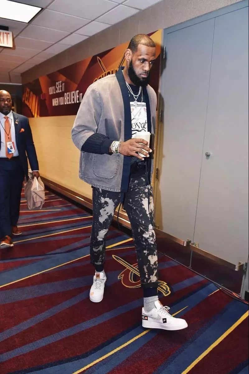 勒布朗詹姆斯衣品,始于球技忠于人品勒布朗