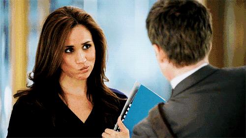 英国王妃梅根为什么被赶出王室,梅根受到双重打击