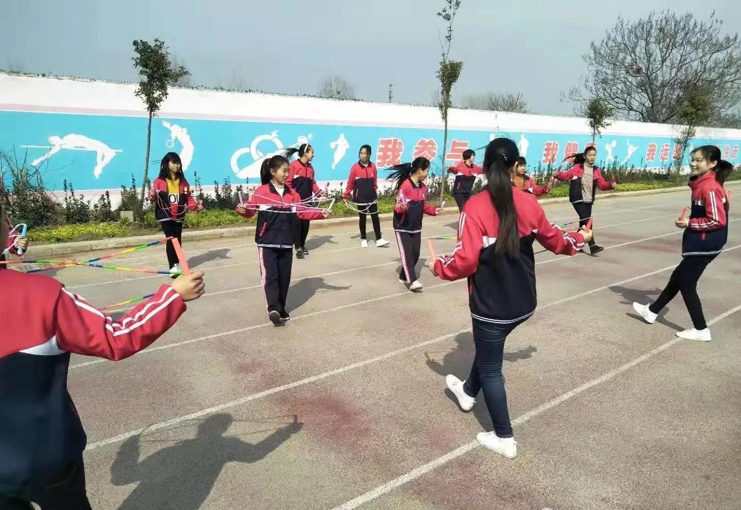 郏县崇德实验学校收费标准,郏县李口乡崇德实验学校