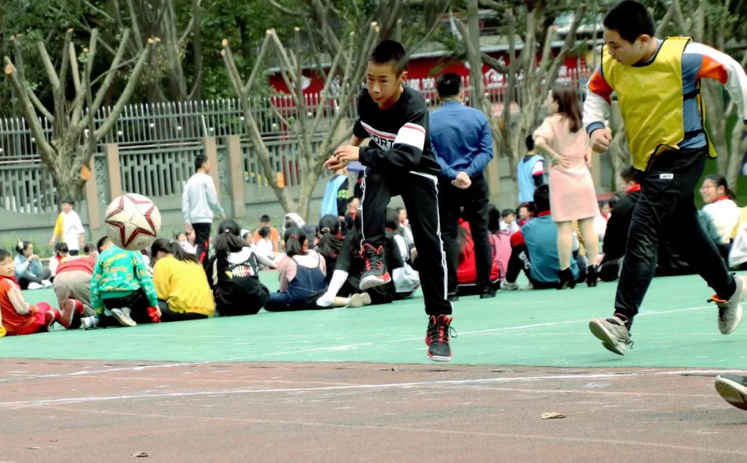 足球比赛大江苑队小学生,2023年大江镇小学生排球比赛