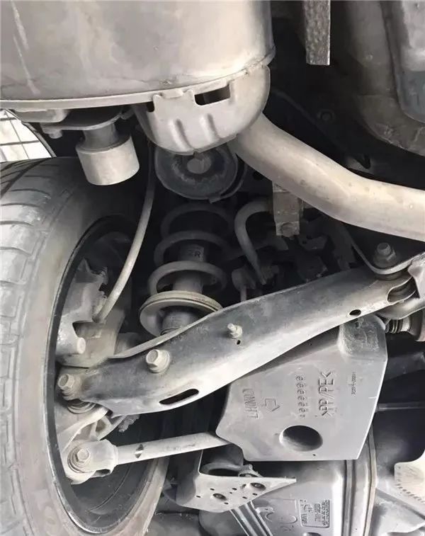 有哪些性能出众的豪车推荐,好车推荐10万雷克萨斯