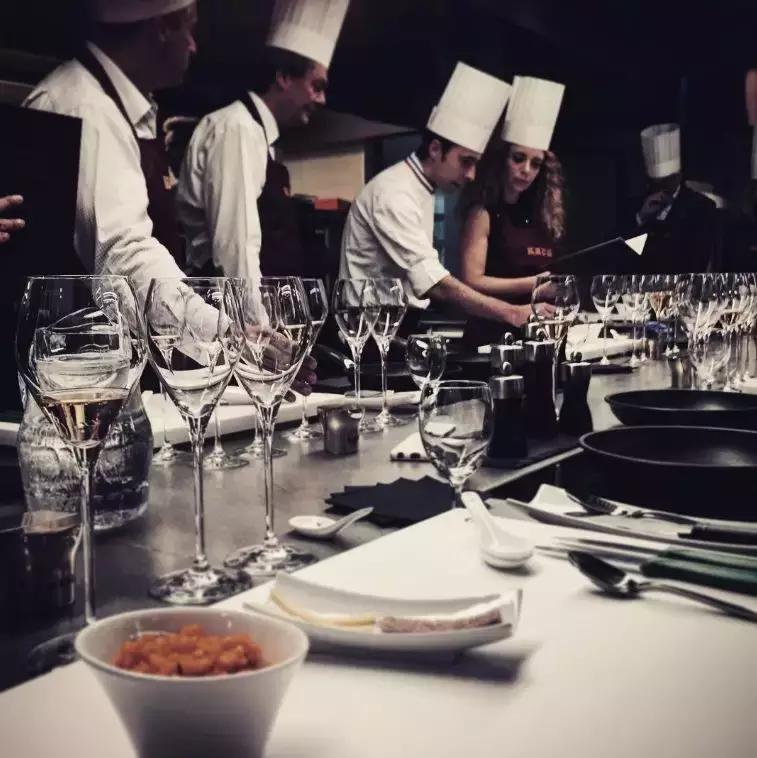 世界最贵贵族学校,世界最贵十大学校