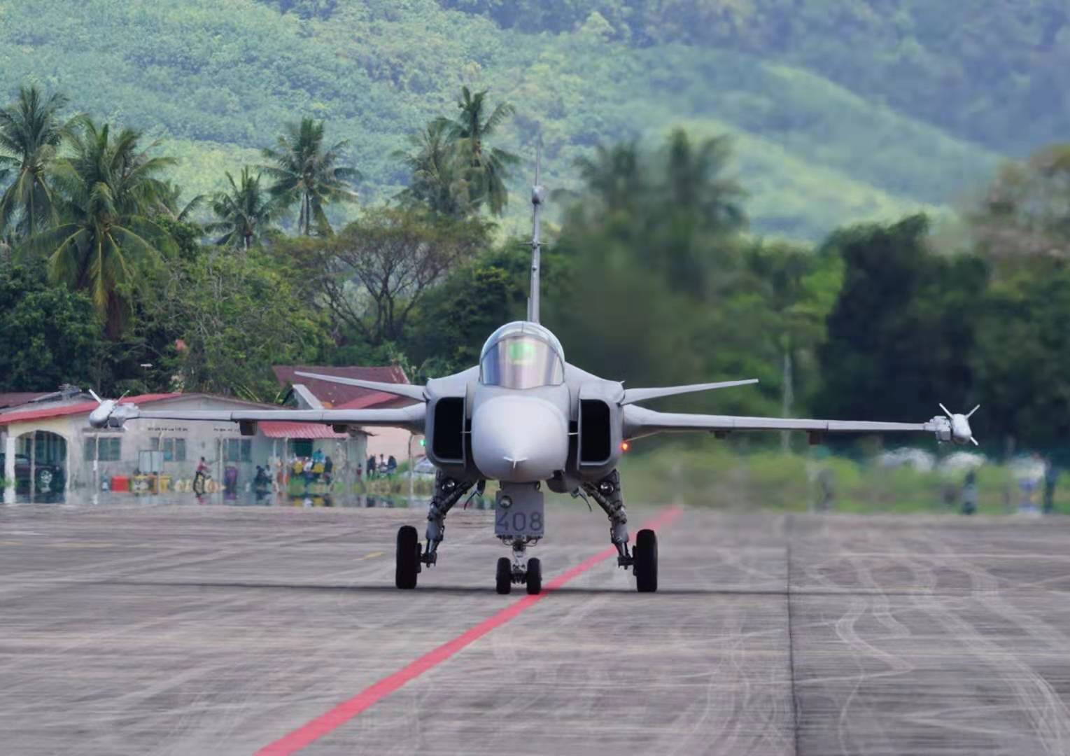 泰国JAS-39战机飞行员技术精湛，中泰“鹰击”演练展开第四回合