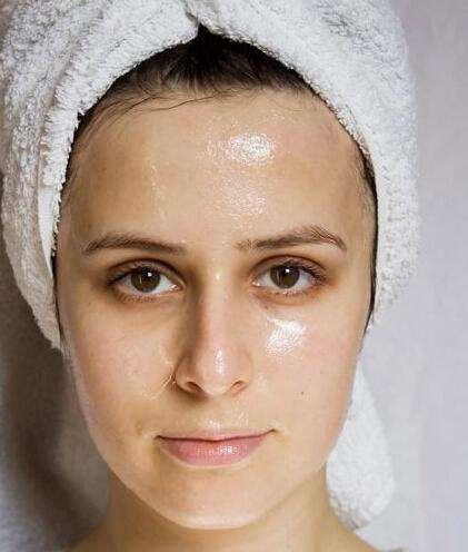 毛孔粗大原来不只是出油那么简单,男士毛孔粗大出油用什么护肤