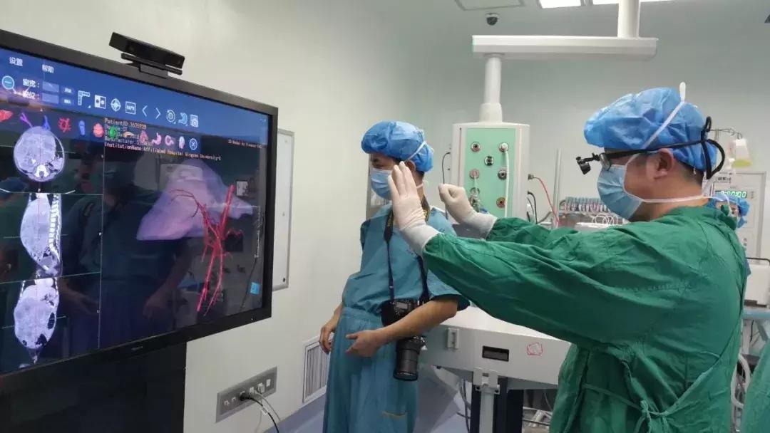 青岛4岁男童死亡,青岛4岁男孩车祸去世