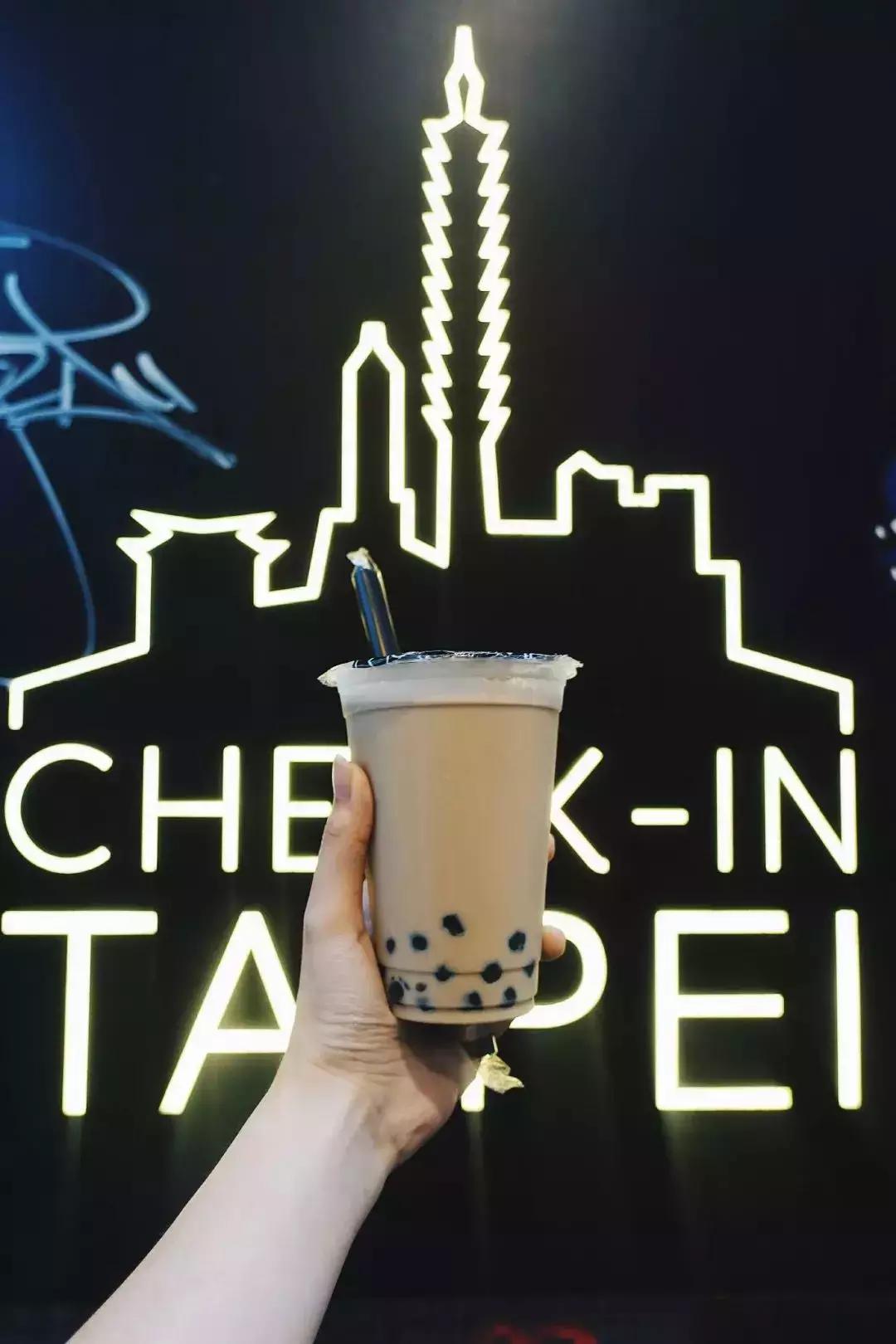 去香港吃大排档的感受 (到香港排档应该吃什么)