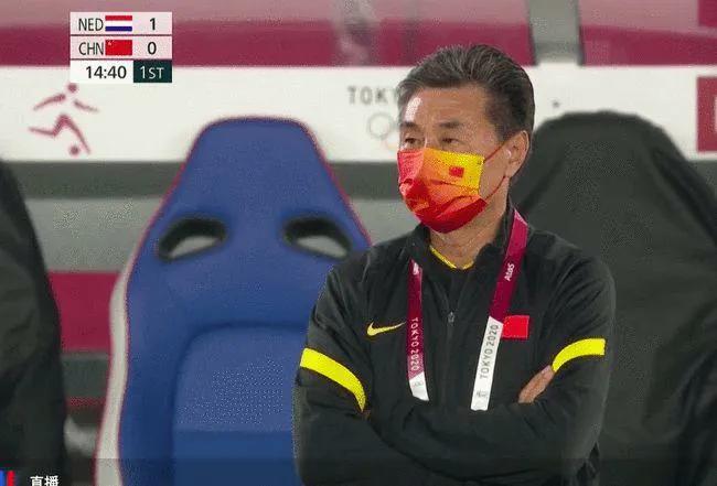 由李铁800万团队1700万的年薪，说中国土帅的价格背离价值