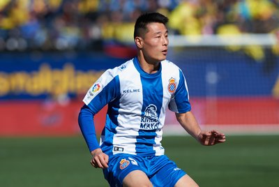 殊途同归的亚洲一流：中国篮球一路向西，日本足球一路往南