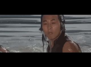 李连杰对利智一见钟情,李连杰为利智的付出