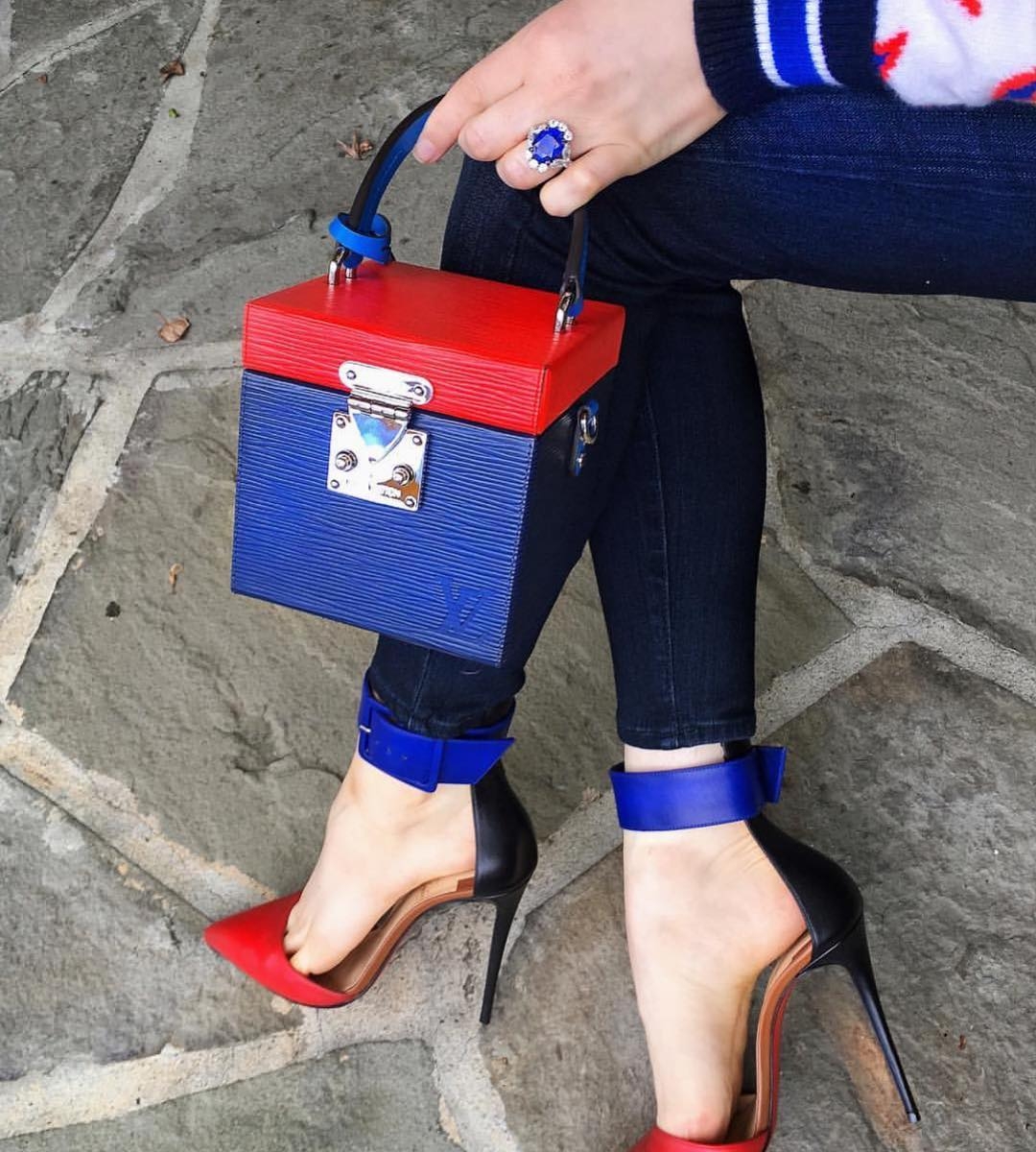 lv经典款小包推荐,lv包的小锁