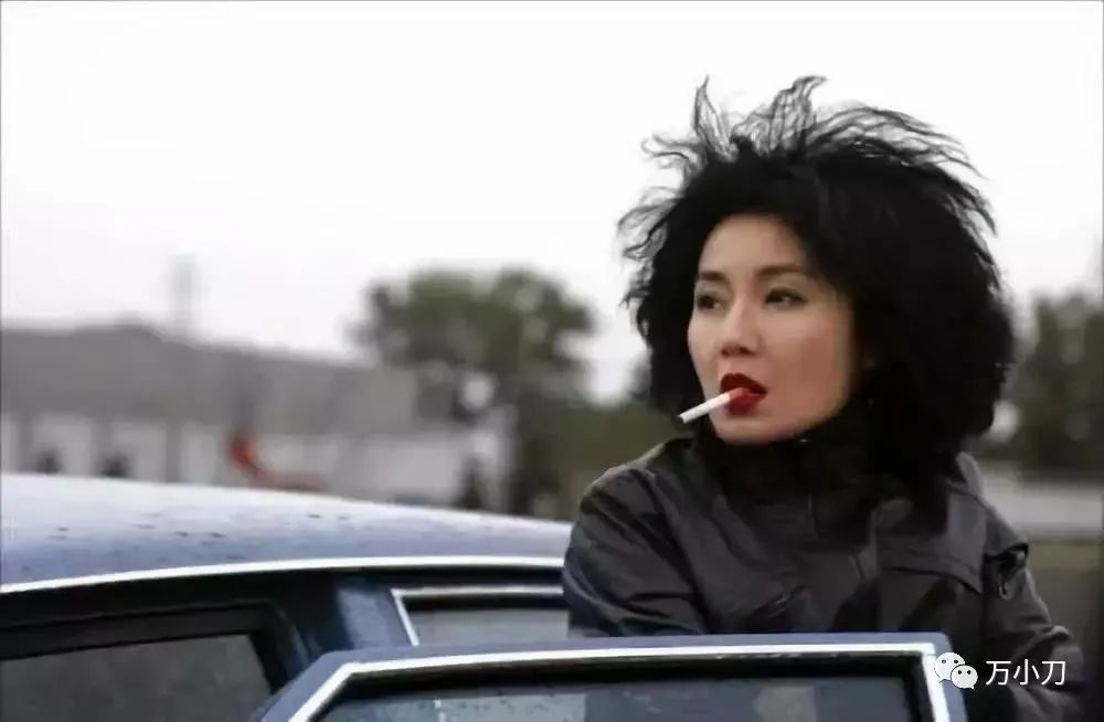 过气影后离婚的坎坷情史,影后秦海璐的坎坷情史