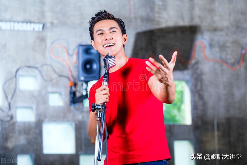 唱歌如何摆脱自己的声音,唱歌发声纠正