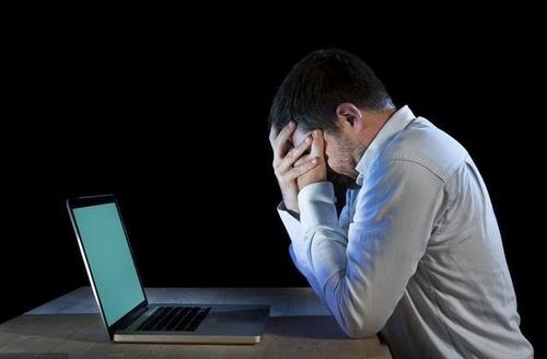 一个人得了抑郁症的全过程,一个人得了抑郁症会怎么样开导