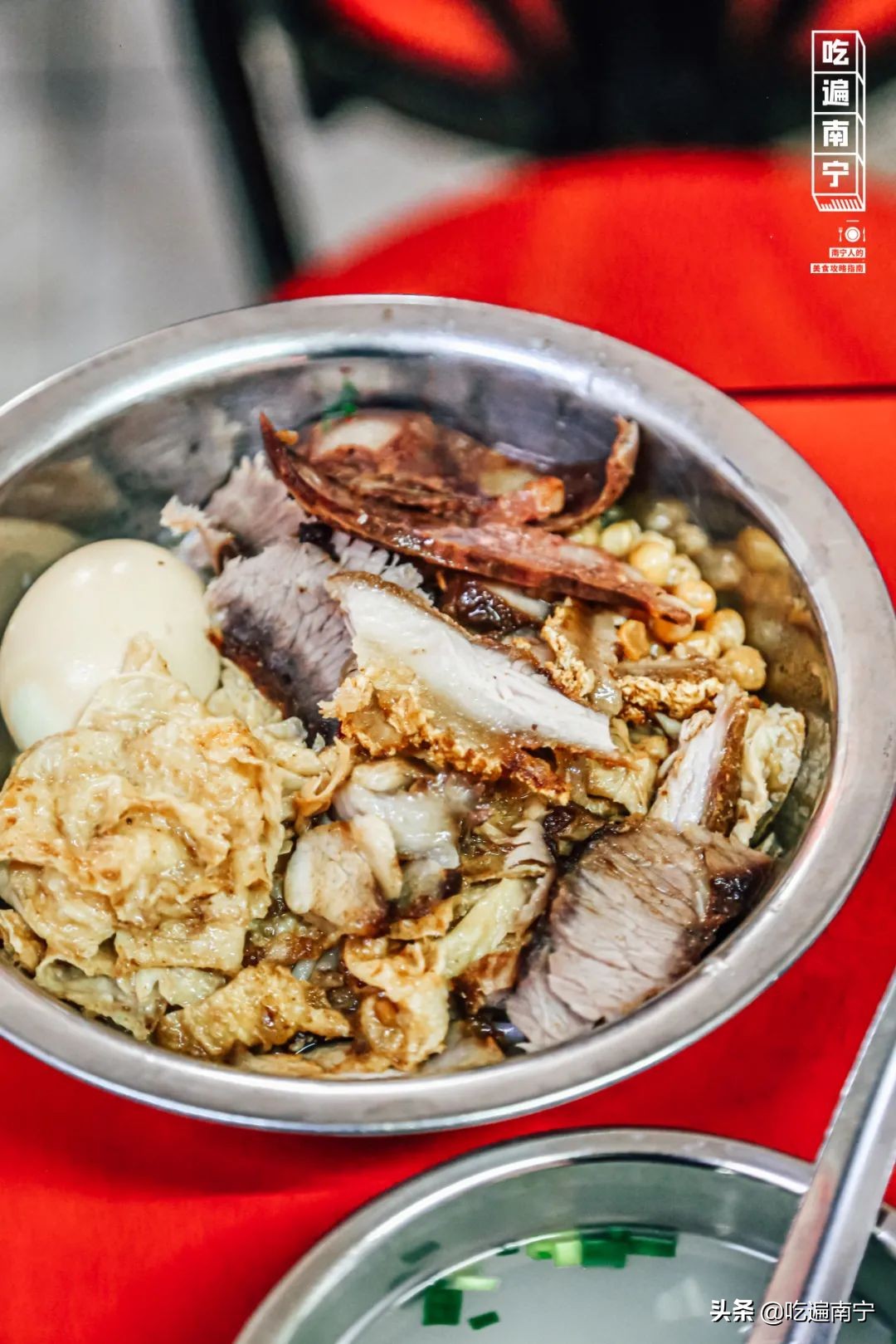 桂林本地人爱吃的桂林米粉,一碗桂林米粉吃出了我儿时味道