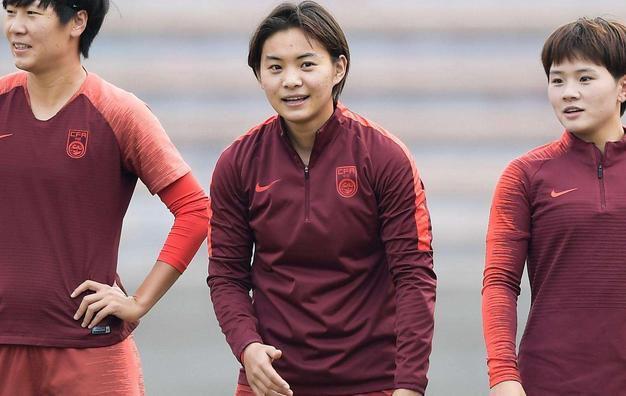 中国女足晋级奥运会王霜关键一脚,女足王霜助力中国队赢得重要胜利