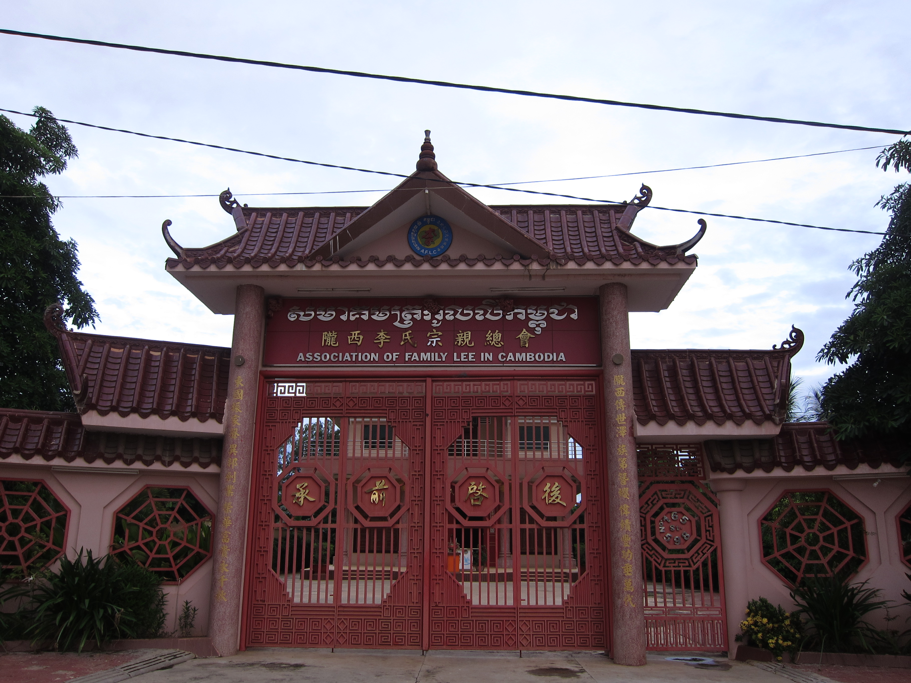 中国小伙在柬埔寨的视频,骑行去柬埔寨的小伙