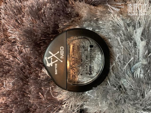 「EDC」电台女主播的EDC，难得一见的电子产品装备大全