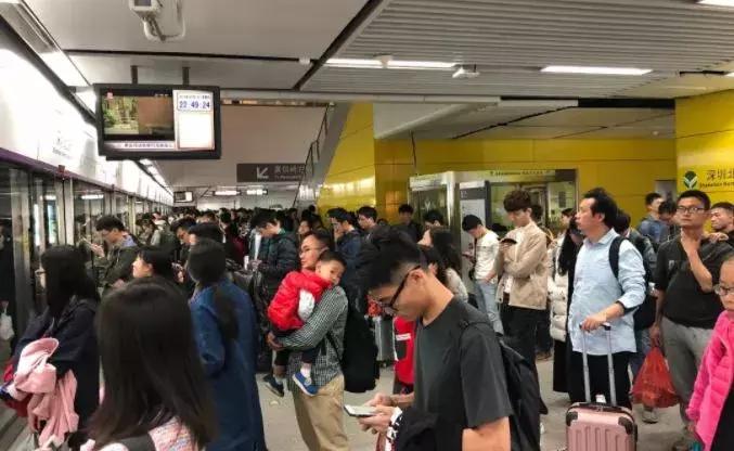 广州地铁开启春运模式,春运第一天深圳地铁