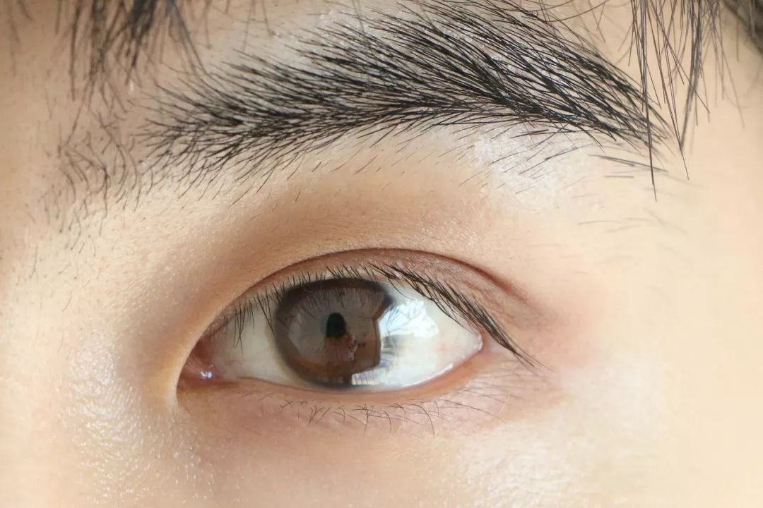 内双肿眼泡没有眼妆刷怎么画眼妆,眼妆教程肿眼泡内双霸气眼妆