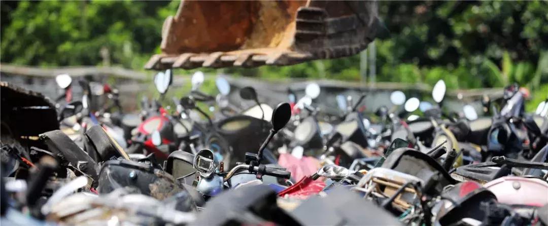 交警队查扣的摩托车最后怎么处理,被查扣物品怎么处理