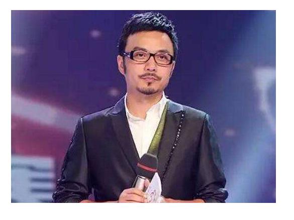 浅水是喧哗的深水是沉默的原文,深水是沉默的浅水是喧哗的