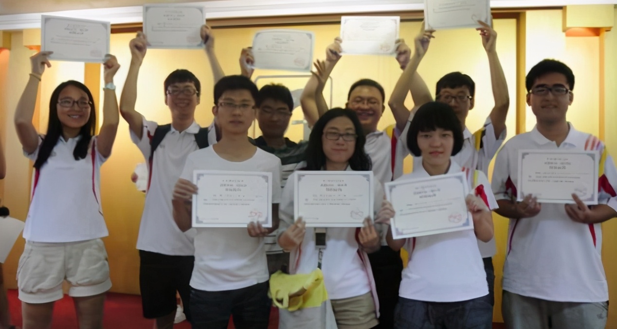 大一新生如何对待学生会工作,学生会工作任务较多如何解决